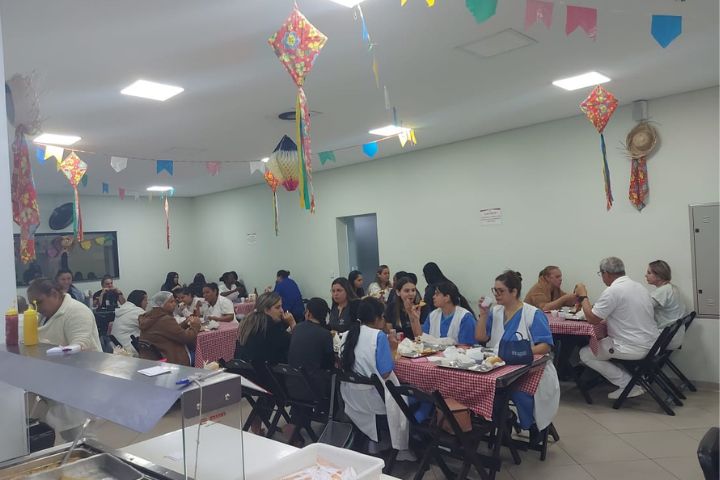 "Arraiá" entre colaboradores marca comemoração junina na Santa Casa